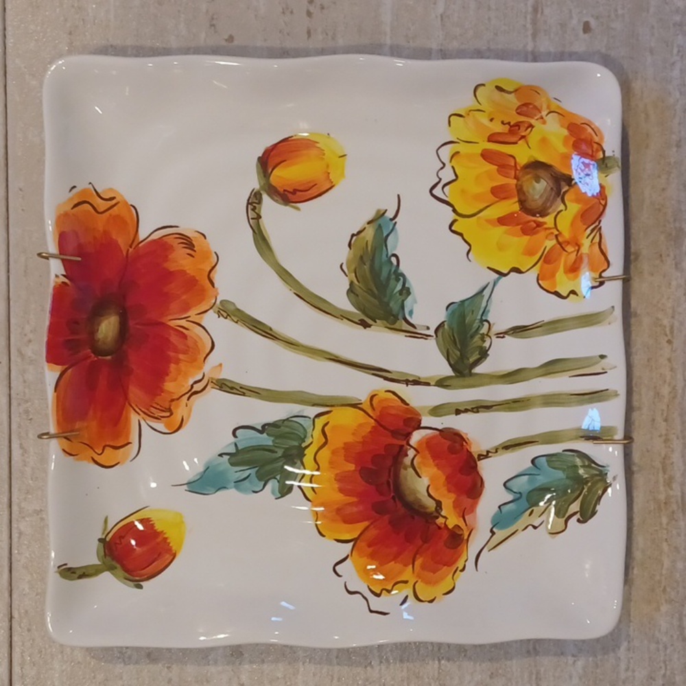 Maxcera "Water Poppy" Hanging Plate
